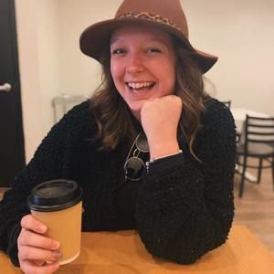 Meet your Posher, Abby